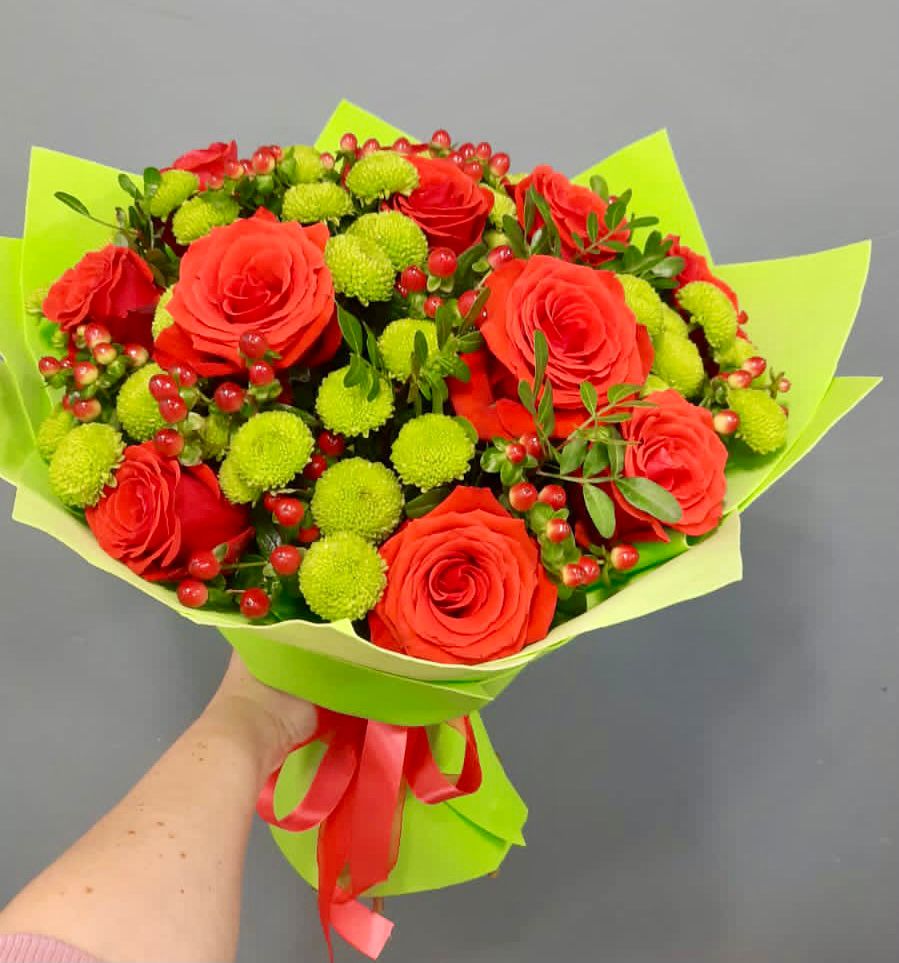 Букет цветов из: Хризантемы и Розы в Лобва