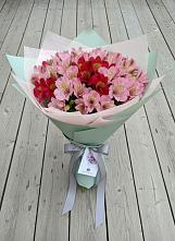 Букет цветов из:  Альстромерии #REPLACE_PRED# Лобва