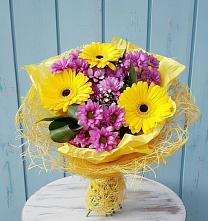 Букет цветов из:  Хризантемы и Герберы #REPLACE_PRED# Лобва