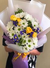 Букет цветов из:  Ирисы, Хризантемы и Розы #REPLACE_PRED# Лобва