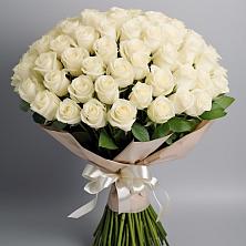 Букет 101 беля роза Белоснежка в Лобва