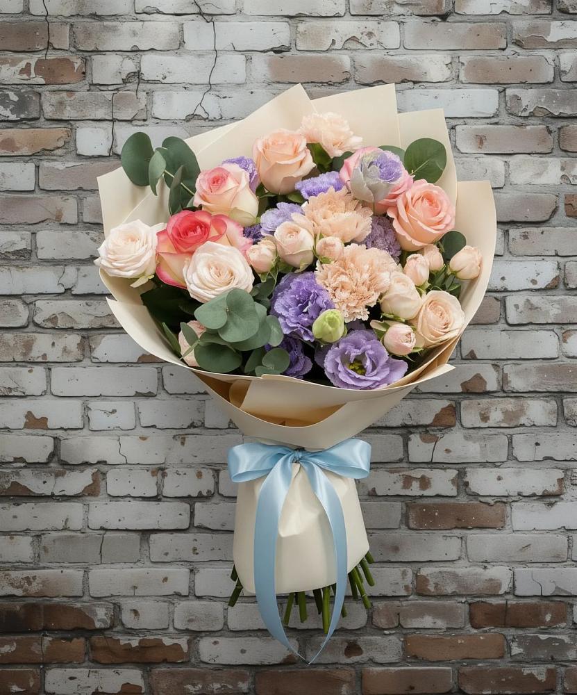 Букет цветов из: Розы, Лизиантусы и Гвоздики в Лобва